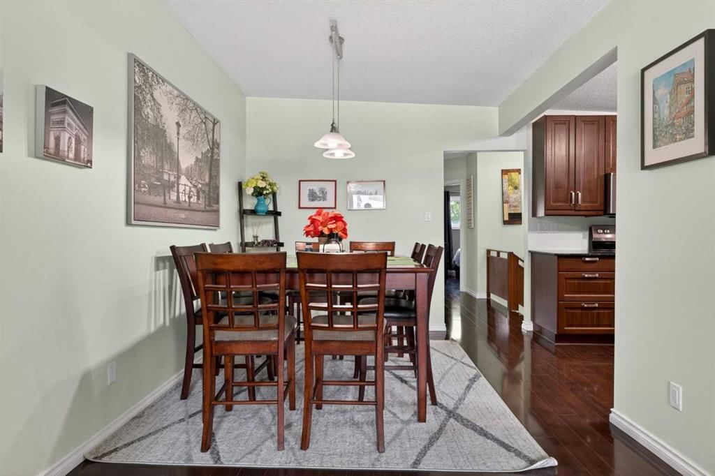 2621 11 Avenue SE, Calgary — photo 5 of 43