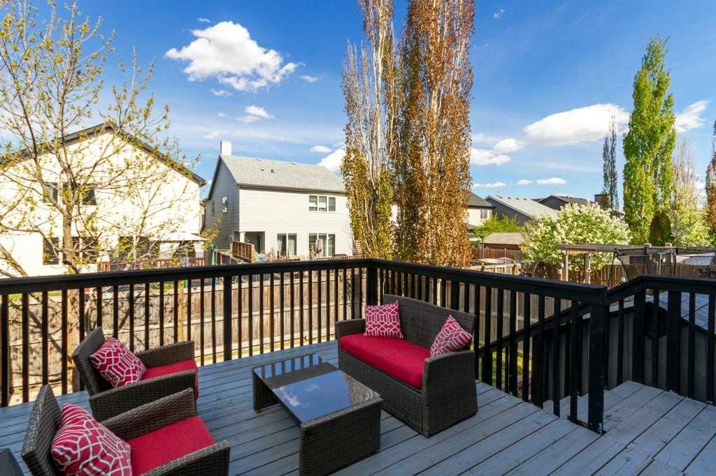 88 Copperstone Gate SE, Calgary — photo 2 of 32