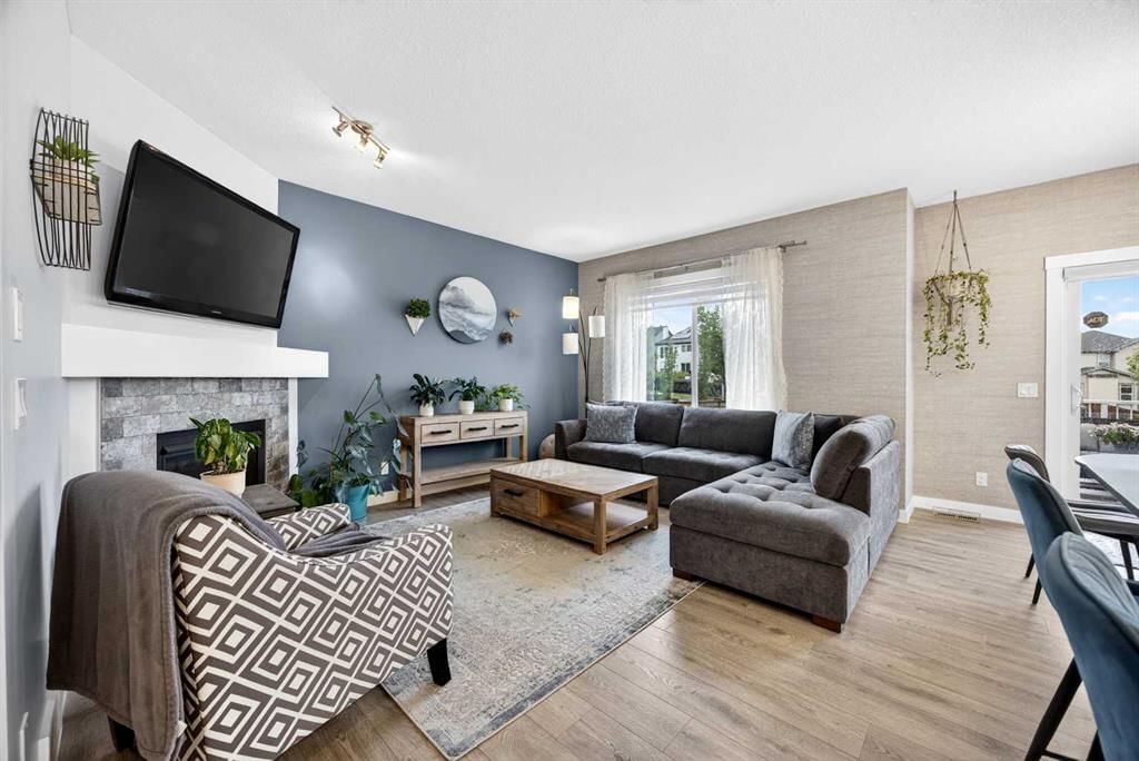 68 Nolancrest Circle NW, Calgary — photo 5 of 41