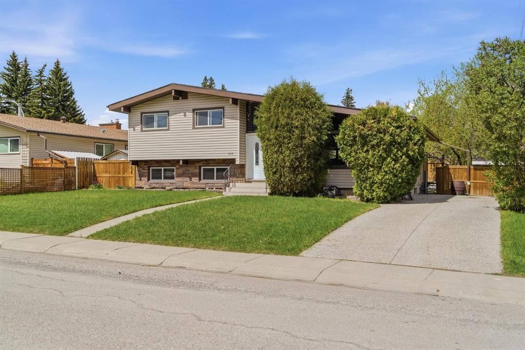 5012 Valiant Drive NW, Calgary — photo 2 of 46