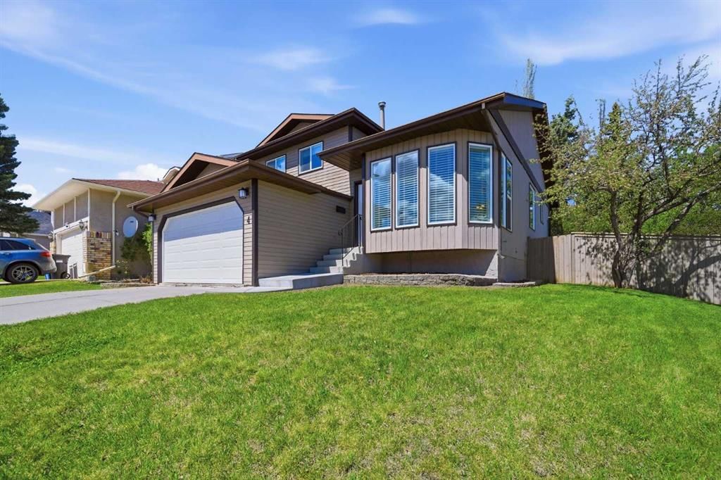 4 Woodstock Road SW, Calgary — main listing photo