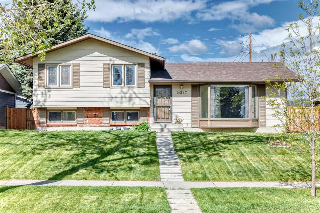 14527 Parkland Boulevard SE, Calgary — main listing photo