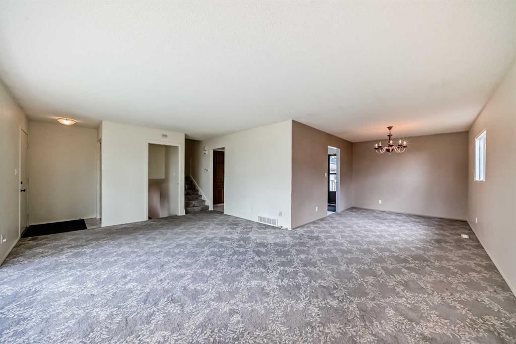 14527 Parkland Boulevard SE, Calgary — photo 5 of 36