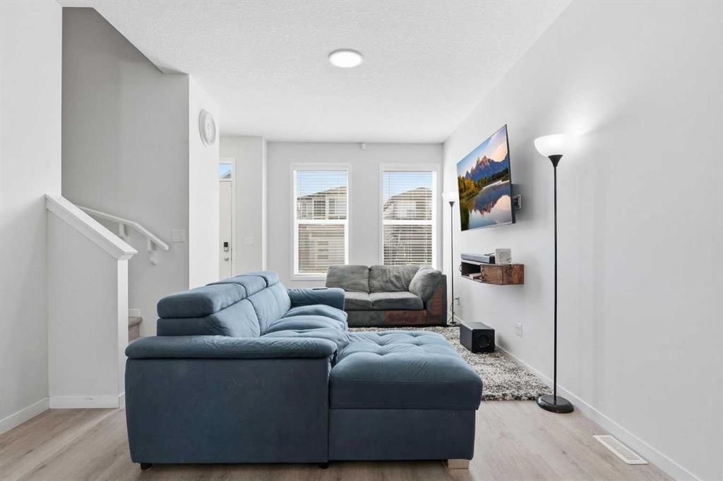 200 Corner Meadows Way NE, Calgary — photo 3 of 32