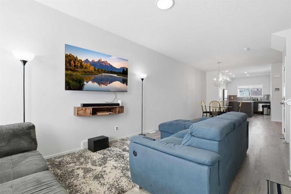 200 Corner Meadows Way NE, Calgary — photo 5 of 32