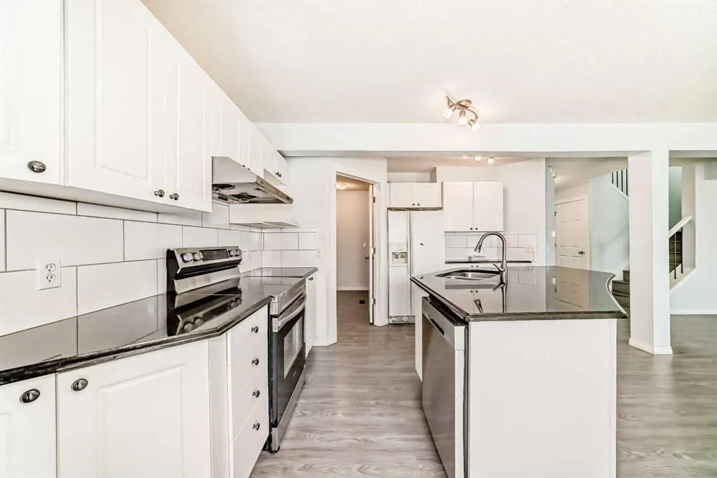 13 Harvest Park Place NE, Calgary — photo 4 of 40
