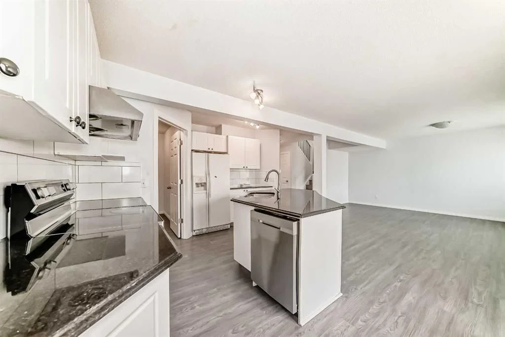 13 Harvest Park Place NE, Calgary — photo 5 of 40