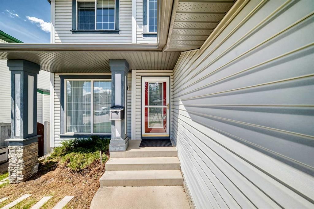 68 Scenic View Close NW, Calgary — photo 2 of 48