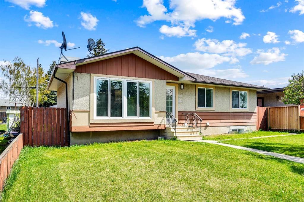 2608 42 Street SE, Calgary — photo 2 of 27