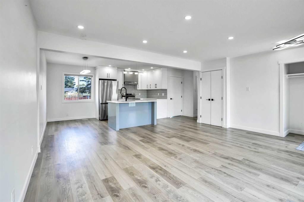 2608 42 Street SE, Calgary — photo 5 of 27