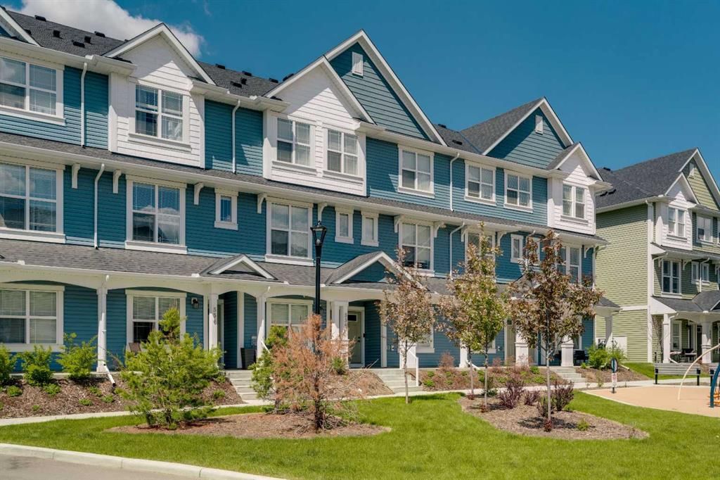554 Copperstone Manor SE, Calgary — main listing photo