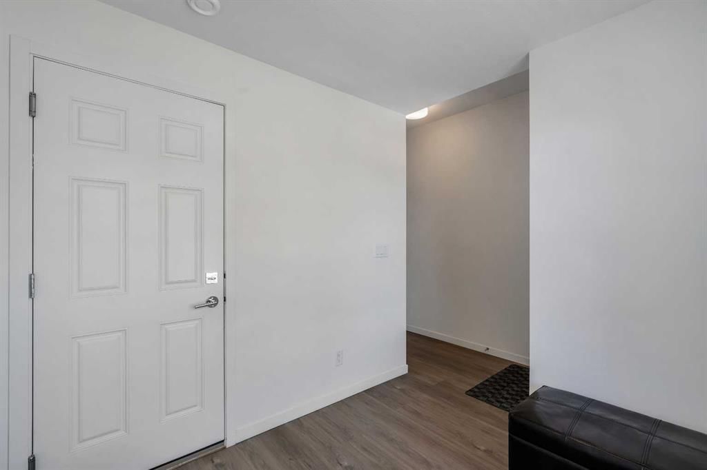 554 Copperstone Manor SE, Calgary — photo 4 of 45