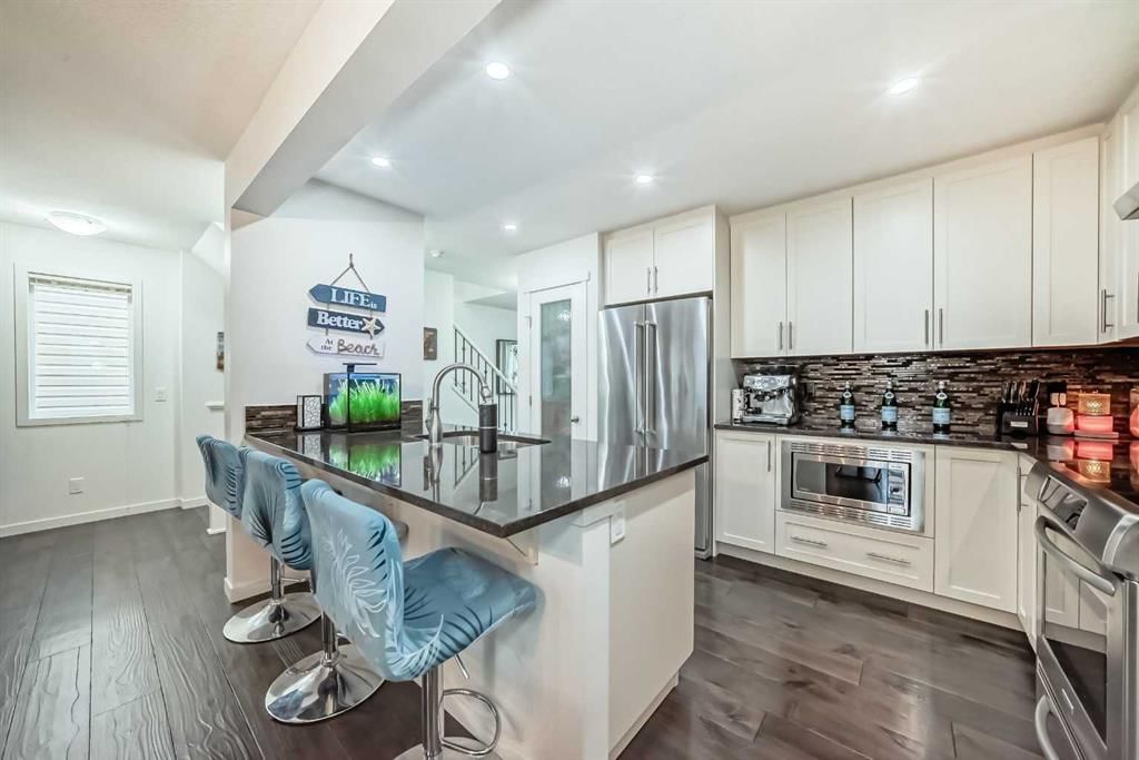144 Copperpond Parade SE, Calgary — photo 5 of 44