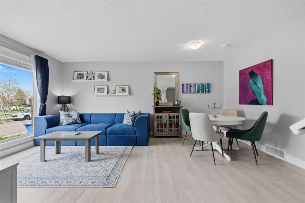 160 Silvergrove Hill NW, Calgary — photo 2 of 38
