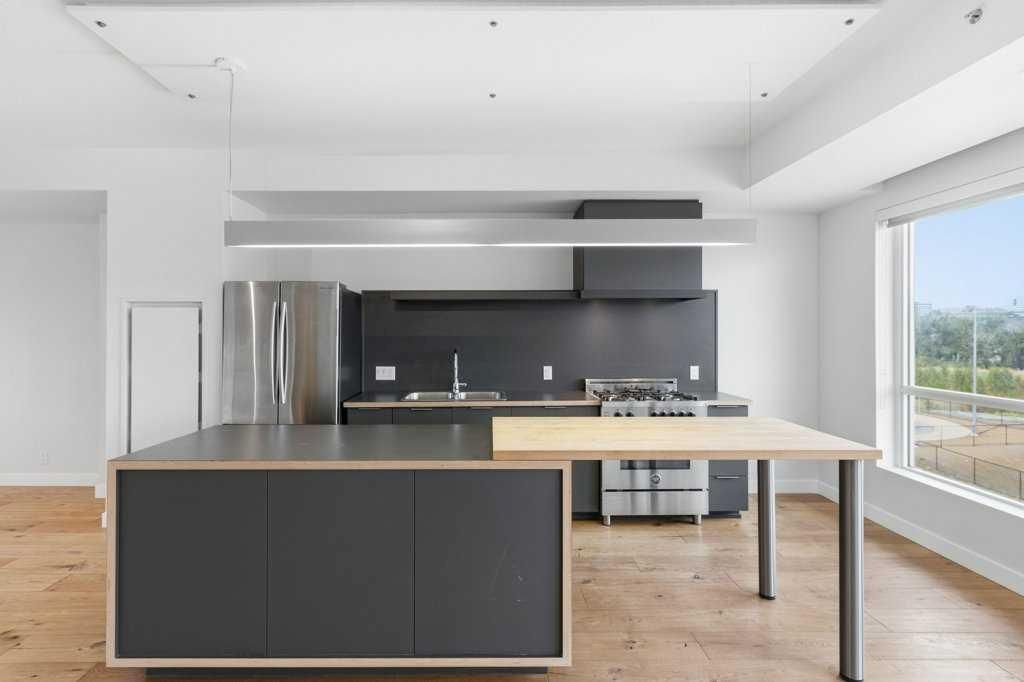 421, 63 Inglewood Park SE, Calgary — main listing photo