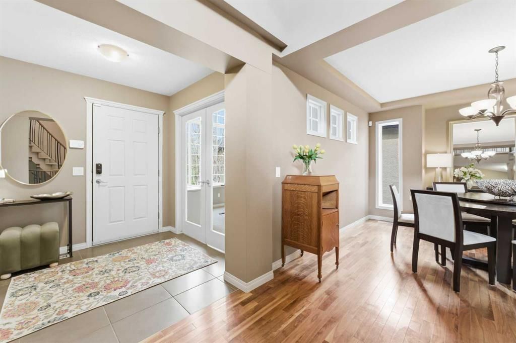 39 Evercreek Bluffs Road SW, Calgary — photo 5 of 50