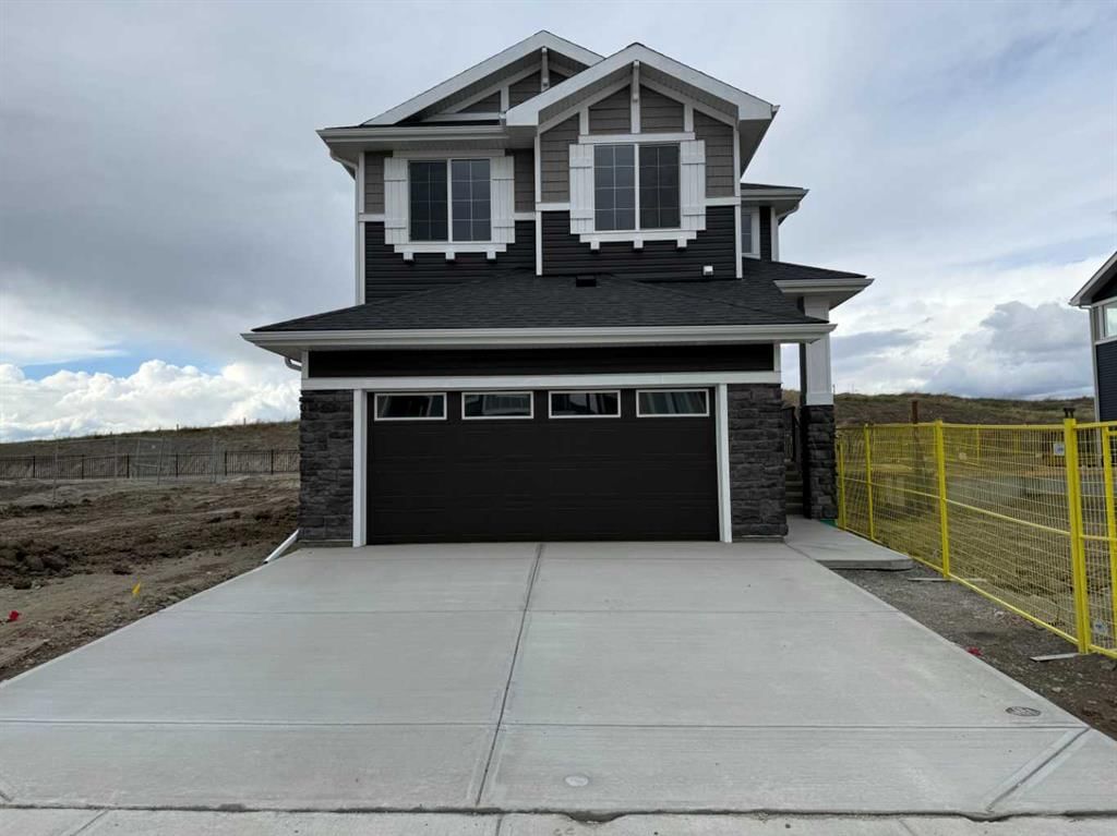 147 sundown Crescent, Cochrane — photo 2 of 49