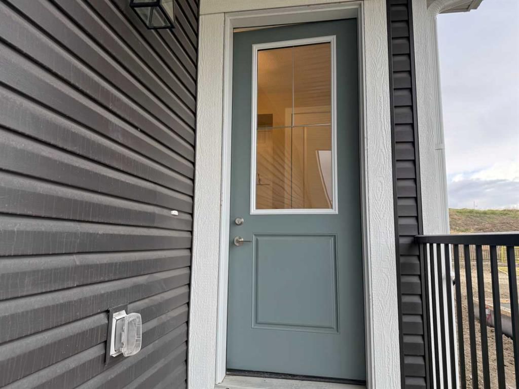 147 sundown Crescent, Cochrane — photo 3 of 49