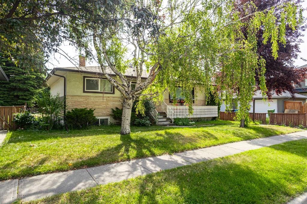 2812 24 Street NW, Calgary — photo 2 of 27