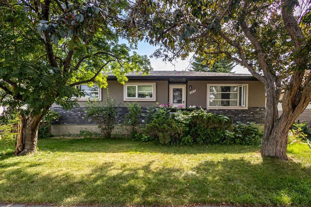 2816 24 Street NW, Calgary — main listing photo