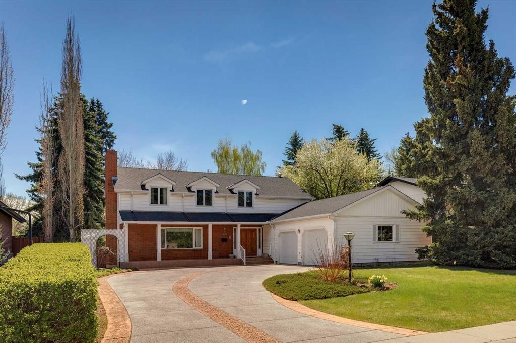 1207 Baldwin Crescent SW, Calgary — main listing photo