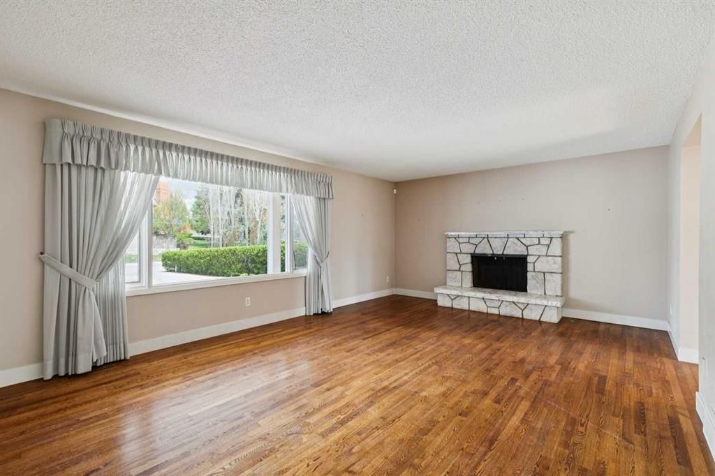 1207 Baldwin Crescent SW, Calgary — photo 5 of 29