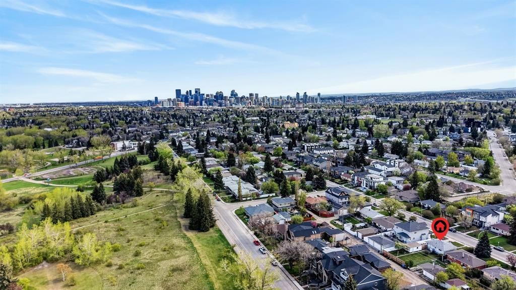 2820 Cochrane Road NW, Calgary — photo 4 of 35