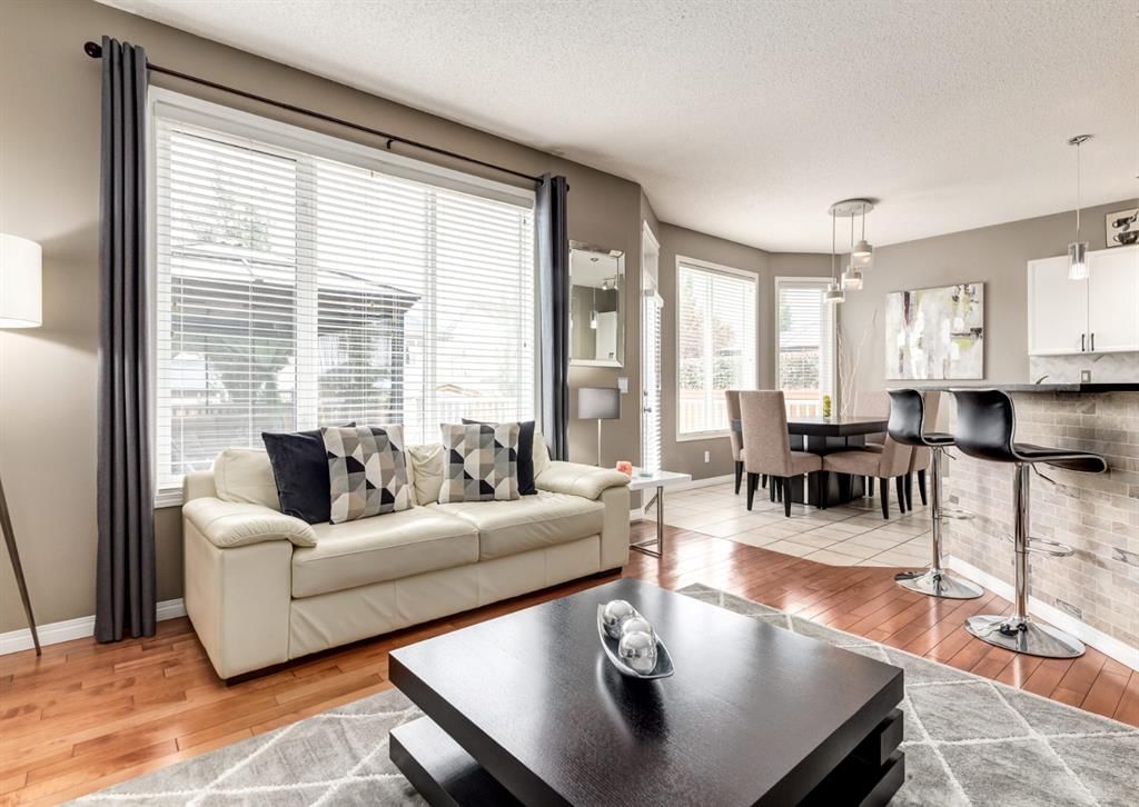 124 Copperfield Green SE, Calgary — photo 4 of 40