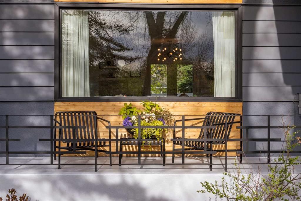 32 Westminster Drive SW, Calgary — photo 3 of 49