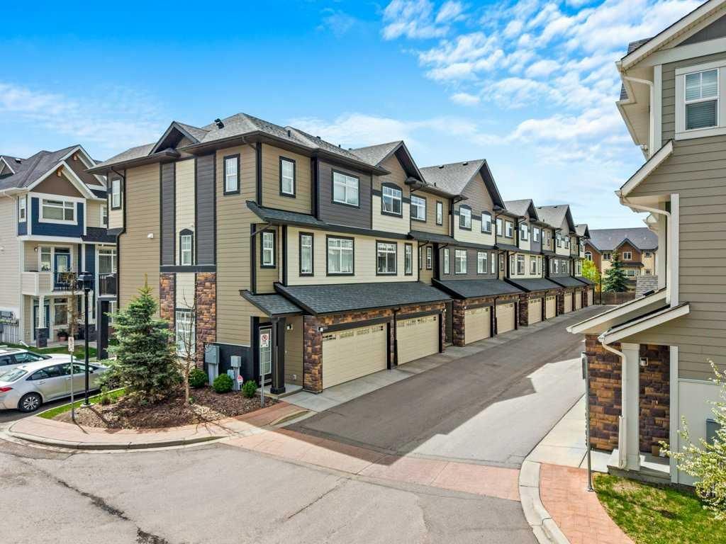 205 Wentworth Row SW, Calgary — main listing photo