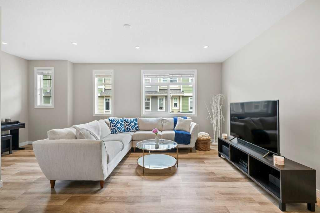 205 Wentworth Row SW, Calgary — photo 3 of 49