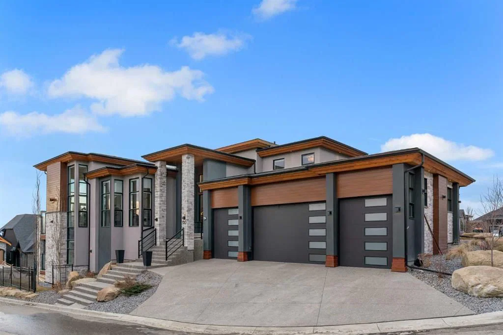 100 Elkton Close SW, Calgary — main listing photo