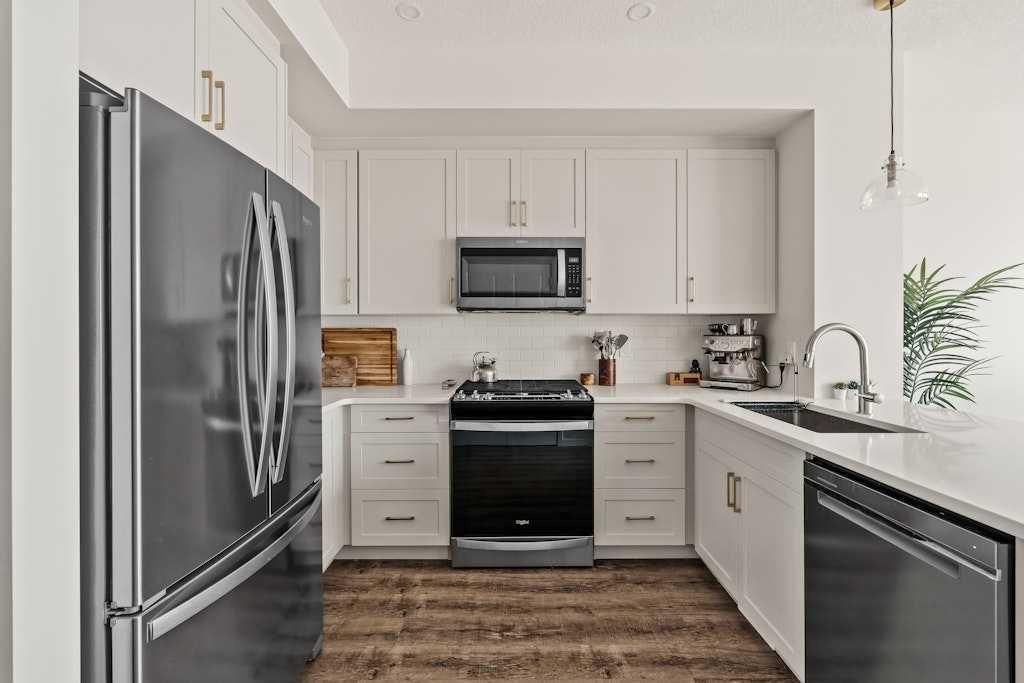77 Magnolia Heath SE, Calgary — photo 5 of 42