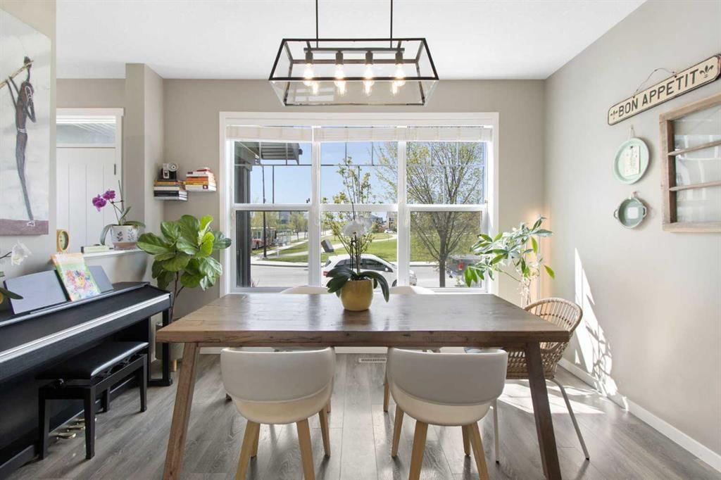 7 Masters Square SE, Calgary — photo 3 of 49