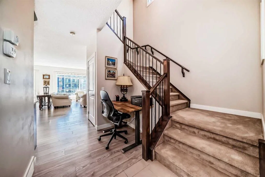 39 Sage Bluff Mews NW, Calgary — photo 4 of 44