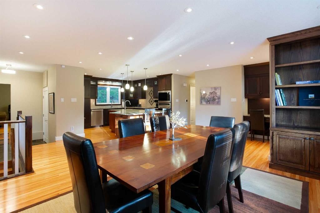5028 Vanstone Crescent NW, Calgary — photo 4 of 34