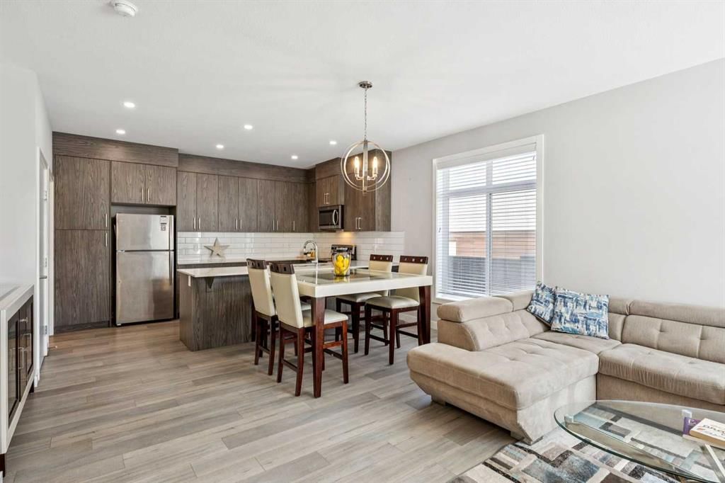 310 Sage Meadows Gardens NW, Calgary — photo 4 of 31