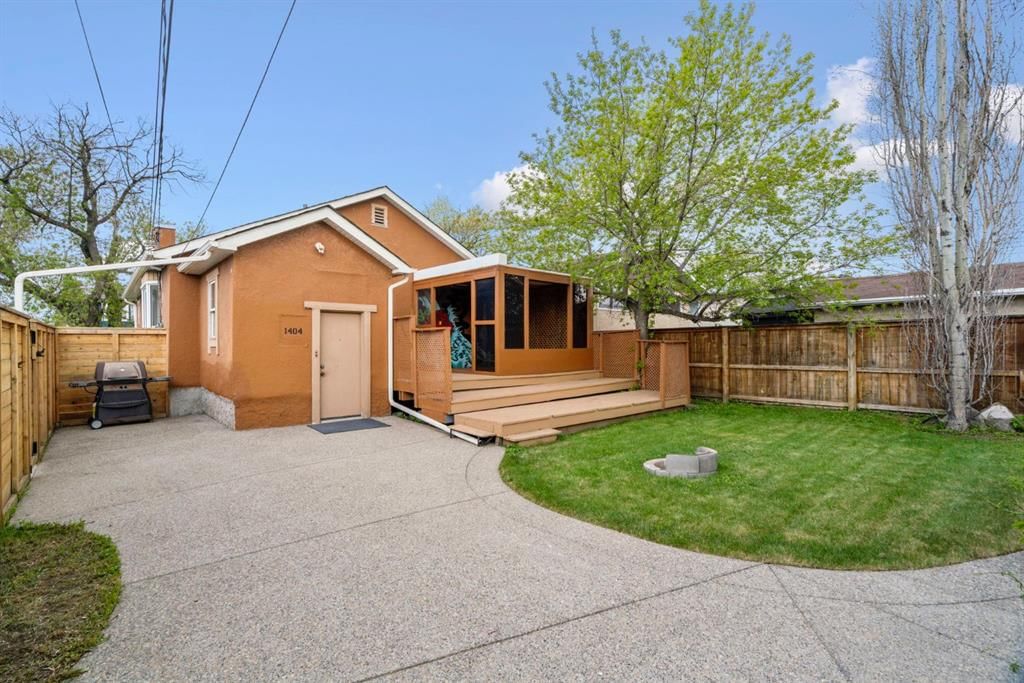 1404 18 Avenue NW, Calgary — main listing photo