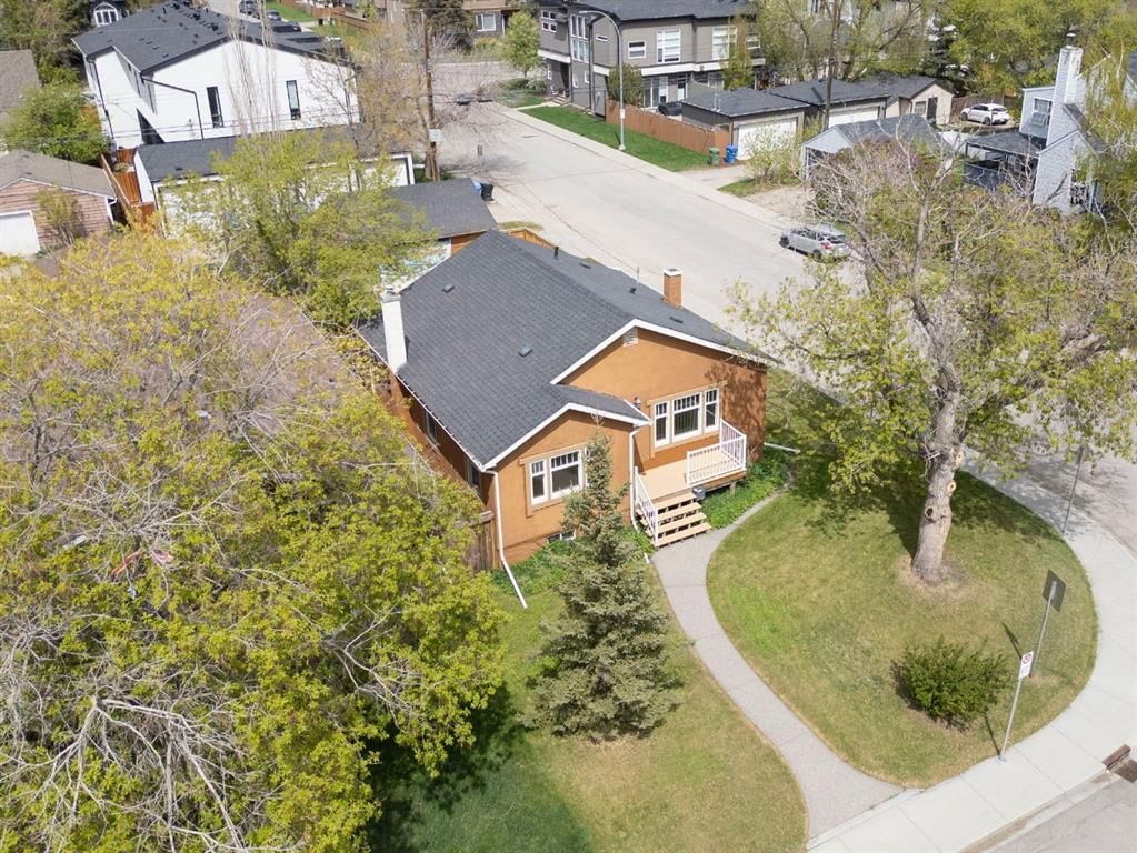 1404 18 Avenue NW, Calgary — photo 2 of 46