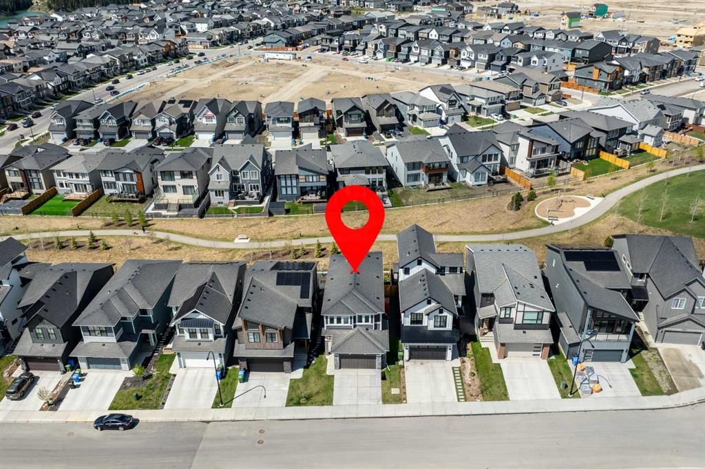 59 Royston Rise NW, Calgary — main listing photo