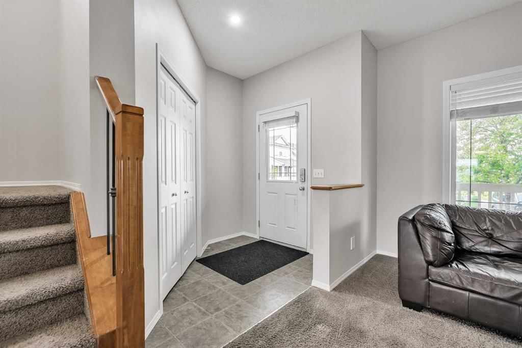 242 Copperstone Grove SE, Calgary — photo 3 of 36
