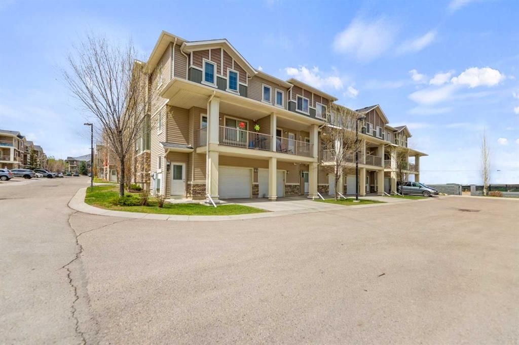 1010, 250 Sage Valley Road NW, Calgary — main listing photo
