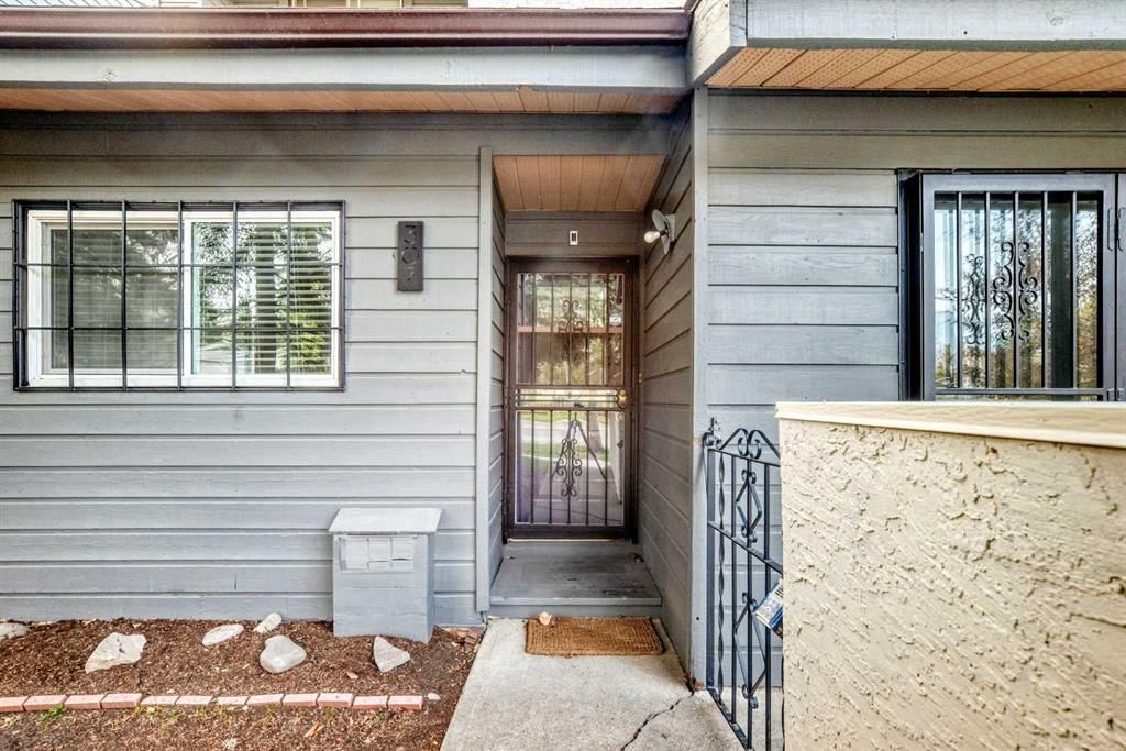 307, 2520 Palliser Drive SW, Calgary — photo 4 of 34