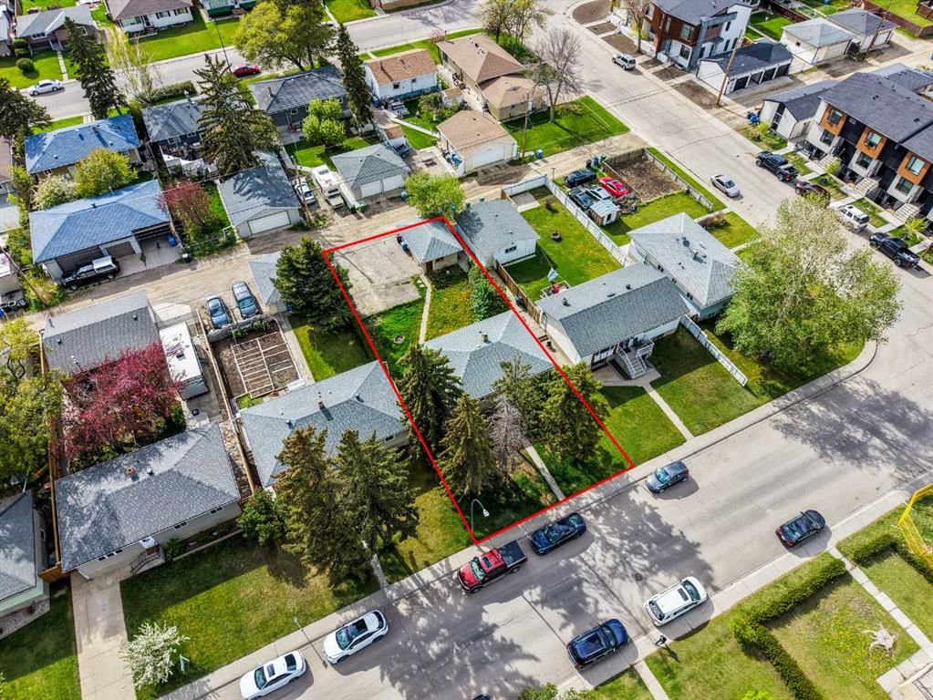 2211 41 Street SE, Calgary — photo 4 of 20
