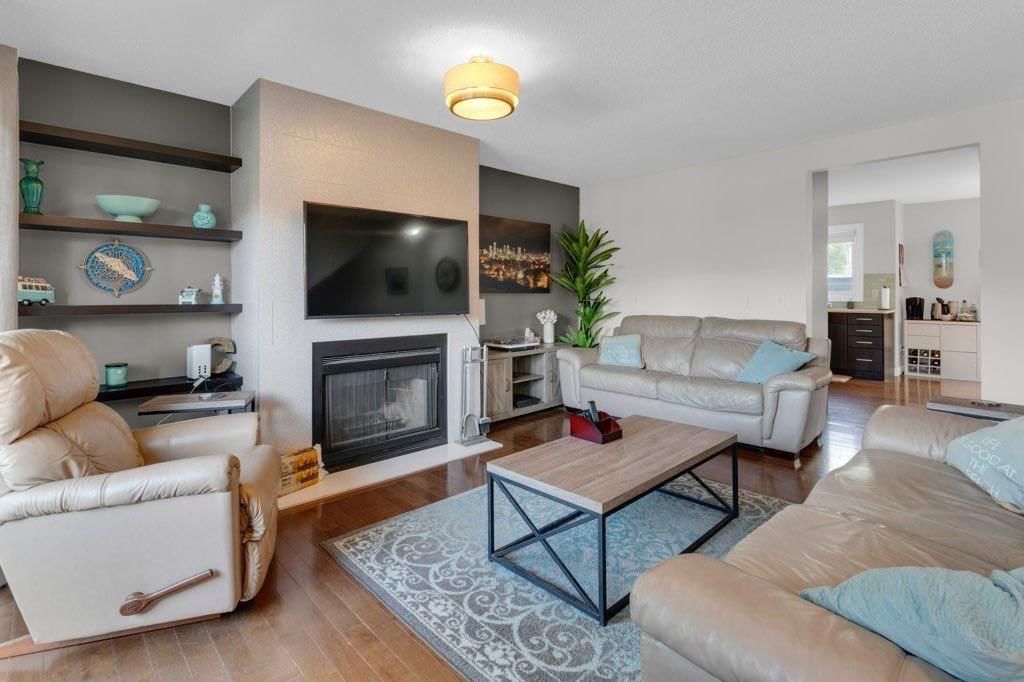 3528 20 Street SW, Calgary — photo 4 of 22