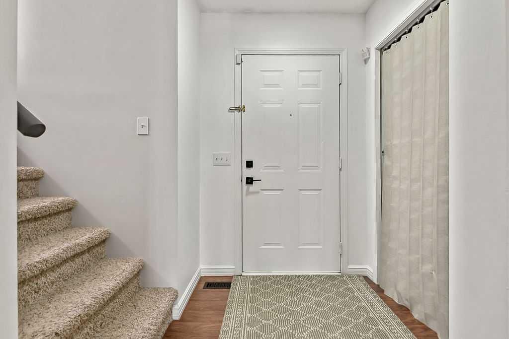 145 Harvest Glen Way NE, Calgary — photo 3 of 31