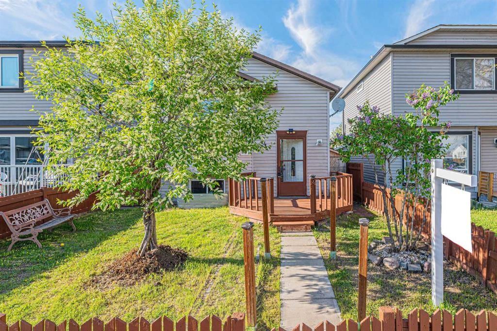 14 Martindale Mews NE, Calgary — photo 4 of 44