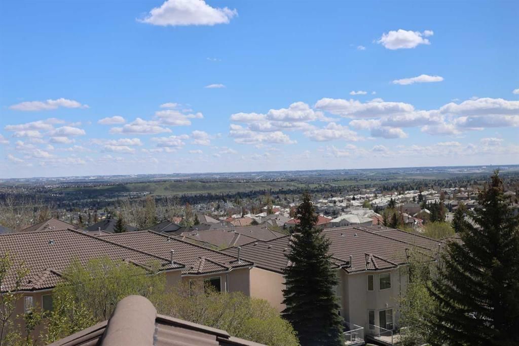 92 Hamptons Link NW, Calgary — photo 4 of 48