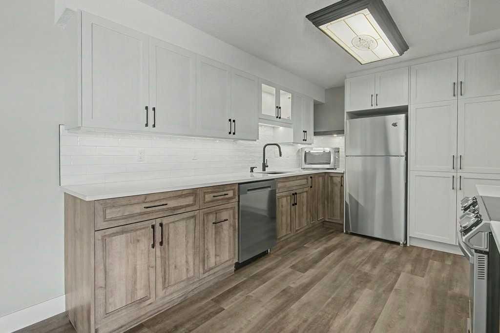 602, 320 Meredith Road NE, Calgary — photo 3 of 34