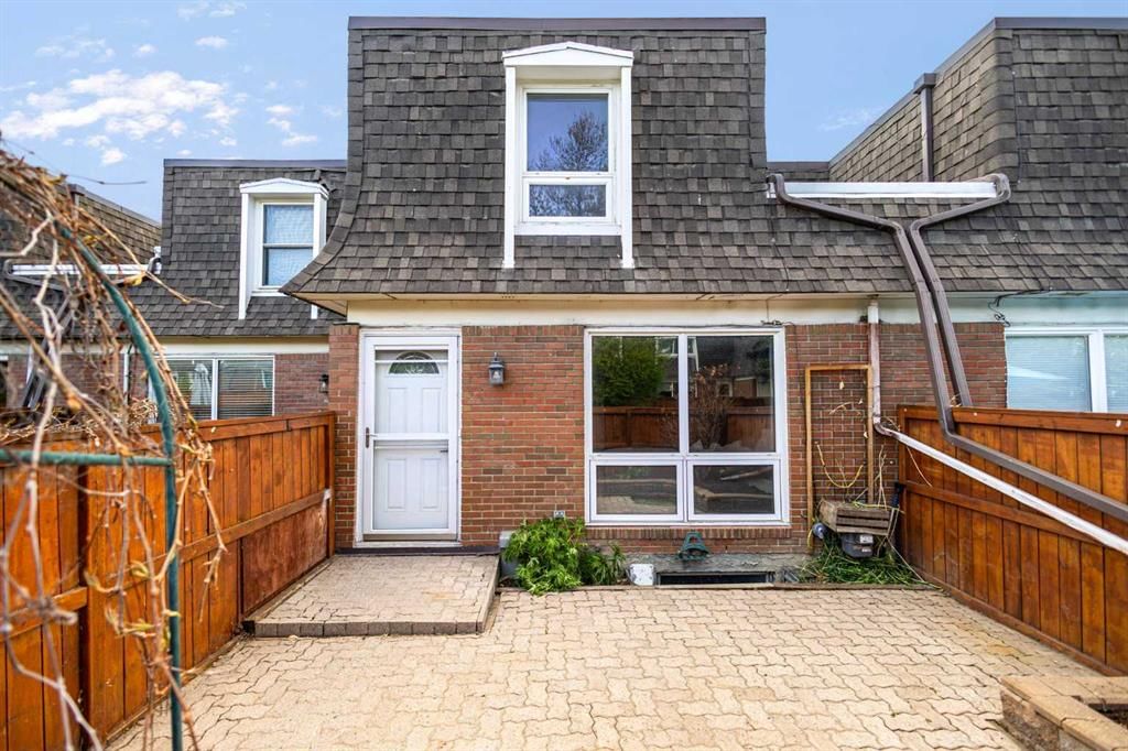 153, 330 Canterbury Drive SW, Calgary — main listing photo